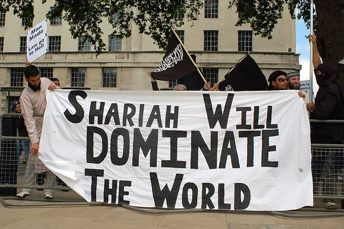 Shariah-Demonstration "Shariah wird die Welt dominieren"